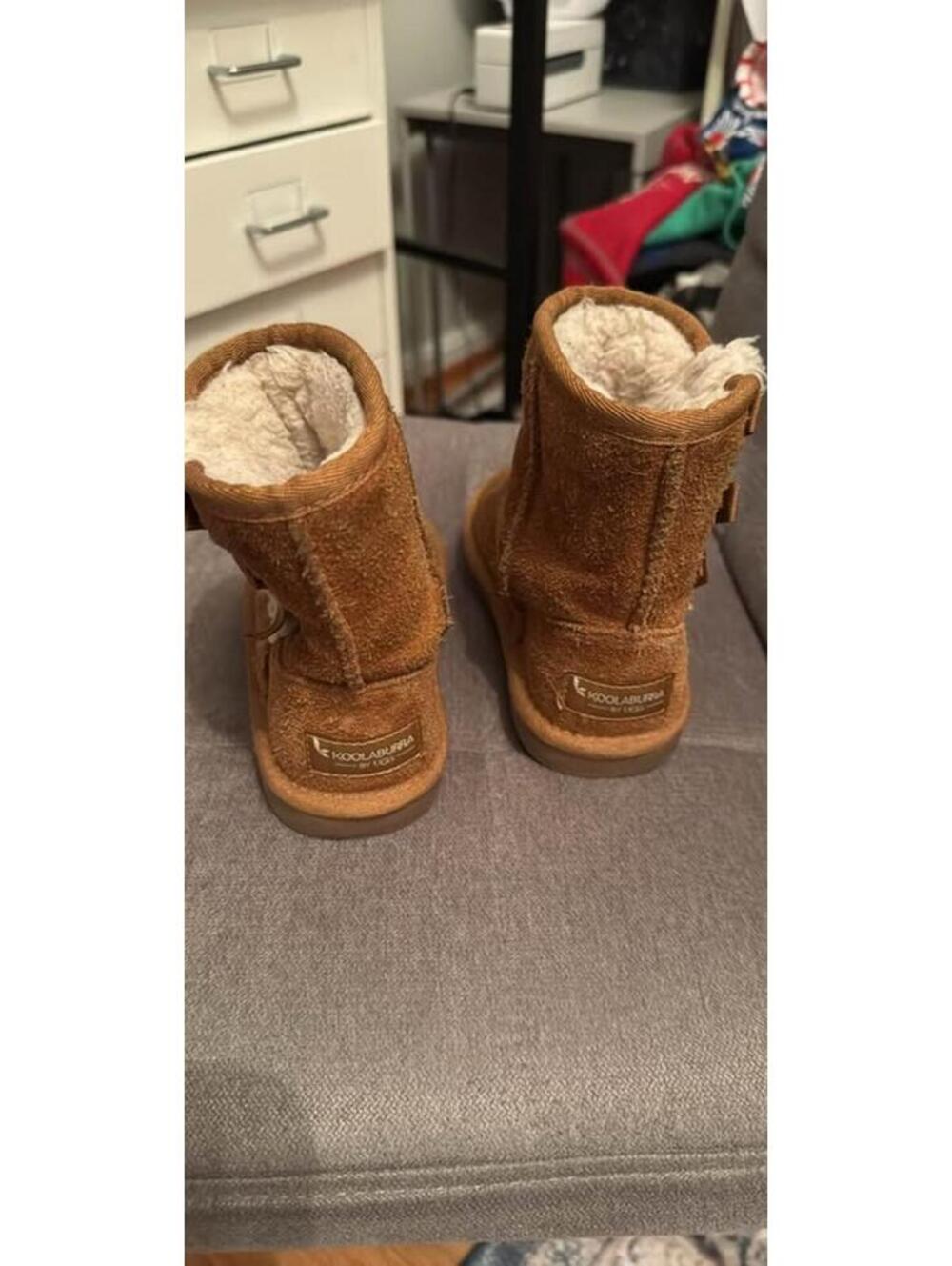 Kookaburra by UGG boots toddler size 8